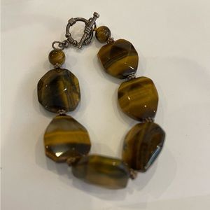 Vintage 8” Tiger Eye bracelet with toggle clasp.